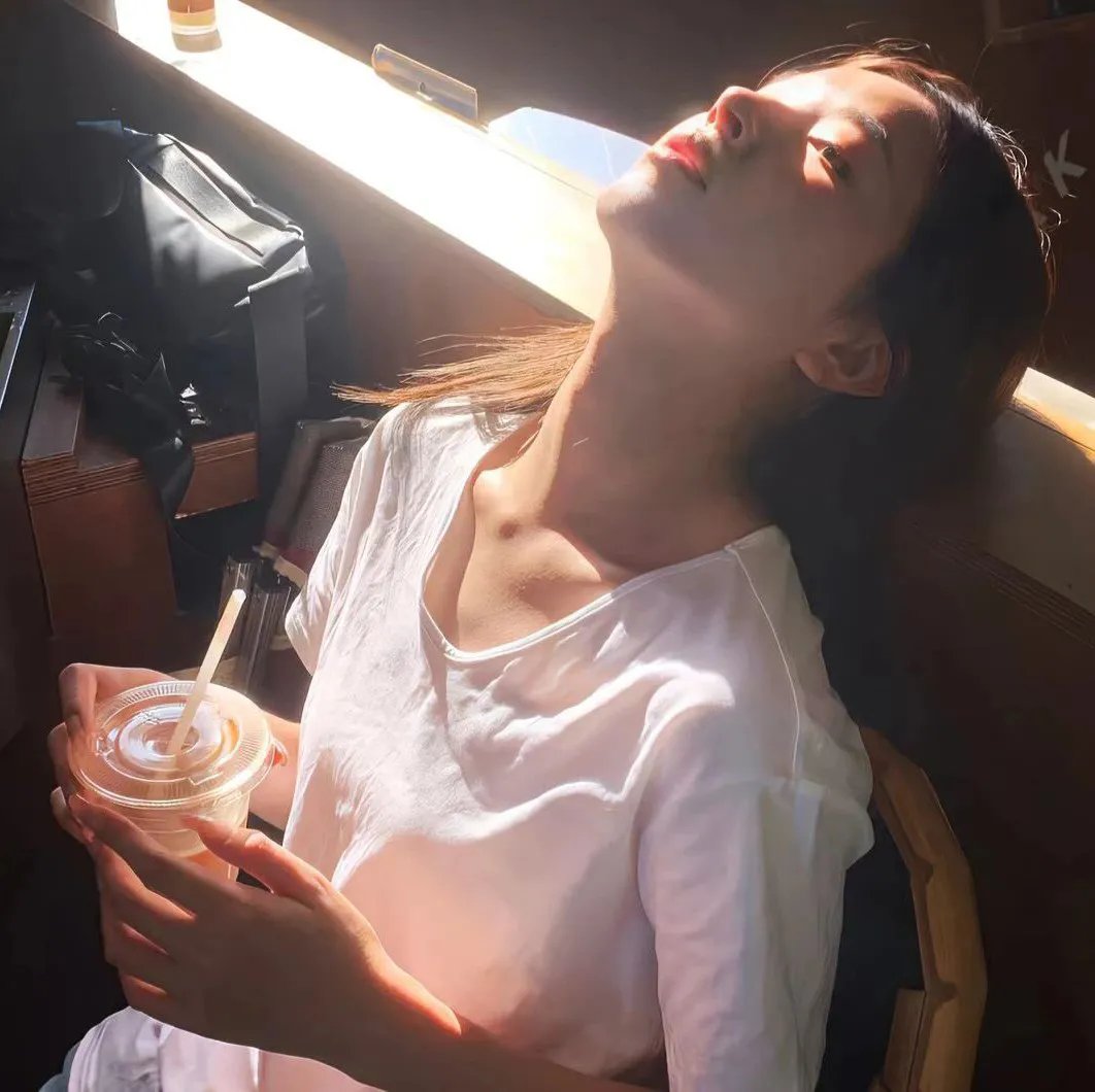 仙人坝的红衣兜